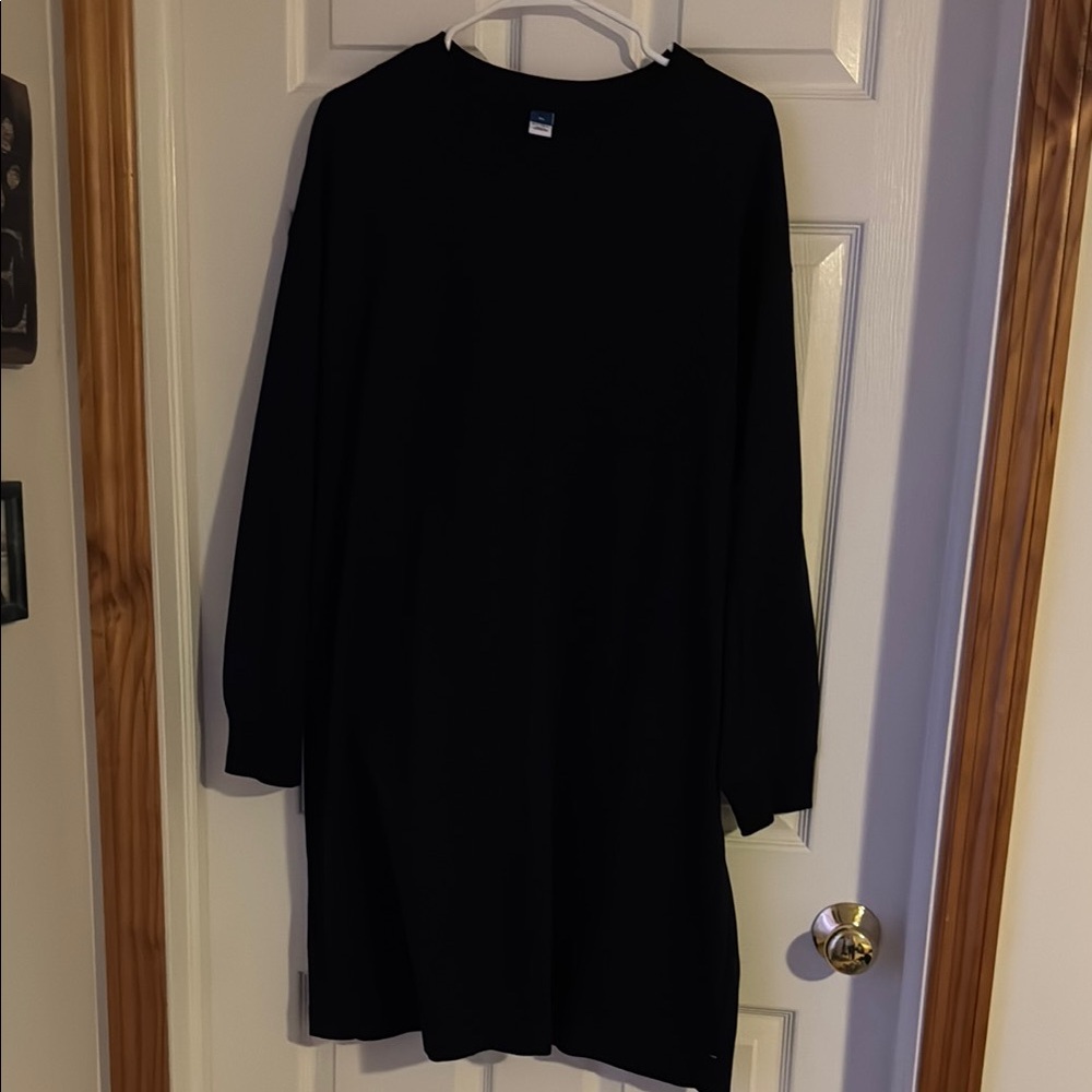 Old Navy Black Long Sleeve T-Shirt